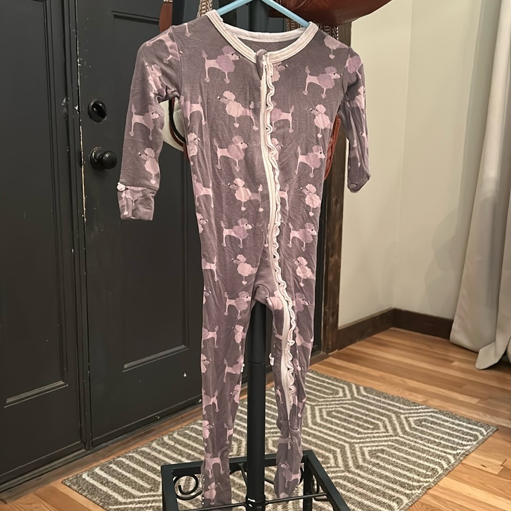 Kickee ruffled zip up footies